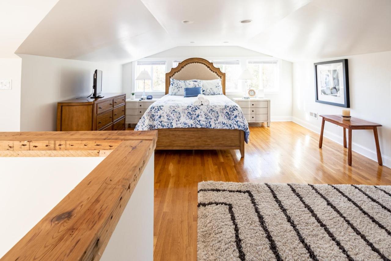 Contemporary 3-Bedroom Home With Balcony In Rva リッチモンド エクステリア 写真